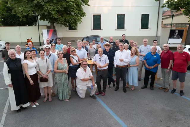 Die Menschenbilder gastieren als Wanderausstellung in Pfaffstätten.  | Foto: Schörg