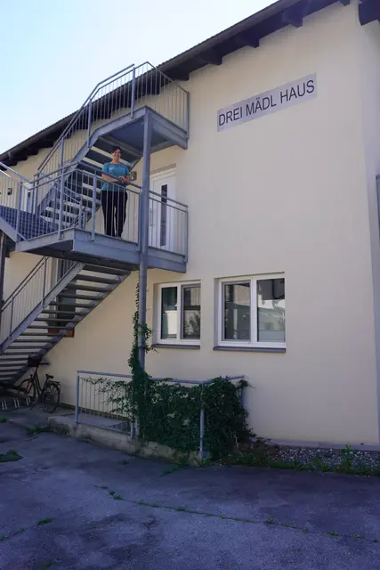 Die Praxis ist in der Nähe der Mittelschule zu finden.  | Foto: AMG