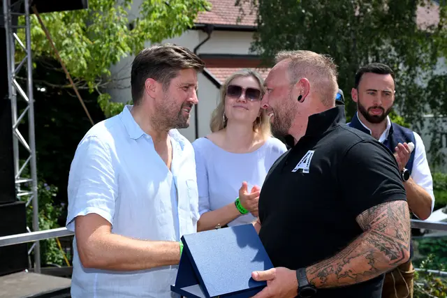 Thomas Saurer war als Kassier im Dorffest-Ausschuss im Einsatz - auch ihm wurde gedankt.