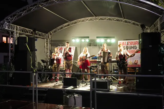 Beste Unterhaltung mit Salzburg Sound. | Foto: AMG