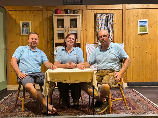 Mit „Geisterjagd am Lindenhof“ feierte die Theatergruppe Wernberg Premiere und zugleich 80 Jahre Bühnengeschichte. | Foto: Theatergruppe Wernberg