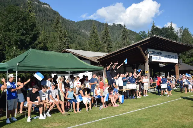700 Zuschauer peitschten ihre Mannschaften lautstark an  | Foto: Privat