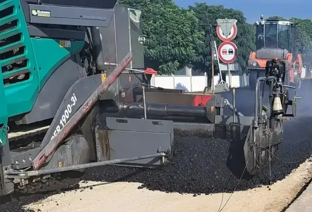 Asphaltierungsmaschine im Einsatz