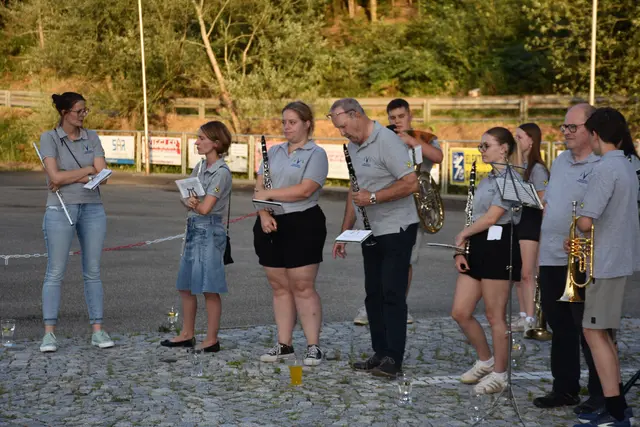 Der Schützenverein Pabneukirchen organisierte einen Empfang für die beiden Bronzemedaillen-Gewinner Fabian Steinkellner und Daniel Mayrhofer bei der Armbrust Europameisterschaft in Frankreich. Mit dabei der Musikverein Pabneukirchen.  | Foto: Zinterhof
