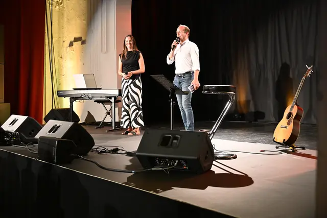 Bei ihrer Eröffnungsrede: Bürgermeisterin Jasmin Klemmer-Schlögl und Kulturstadtrat Albrecht Oppitz. | Foto: Stadtgemeinde Purkersdorf