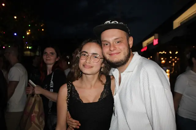 Angelina kam mit Florian, der den Sänger schon länger verfolgt