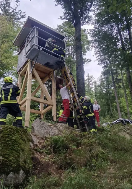 Die Rettung gestaltete sich äußerst schwierig.  | Foto: FF Schwarzenberg