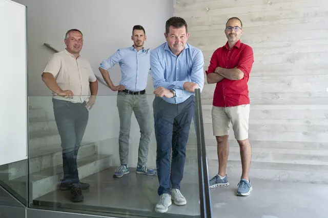 Roman Birkner, Georg Noë, Willibald Gruber (Geschäftsführer) und Philipp Rohrer übernehmen "Lux Bau" in Hainfeld. | Foto: Manuela Horny 
