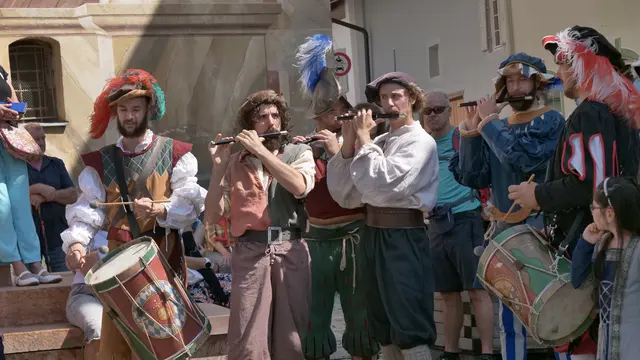 Ein Fest für Besucher aus nah und fern: Zum Bozner Markt kamen Besuchende aus dem Oberen Isartal, Garmisch-Partenkirchen, Grainau bis nach München als auch Gäste aus dem Vereinigten Königreich, Italien, Spanien und Frankreich. | Foto: Yannik Lintner