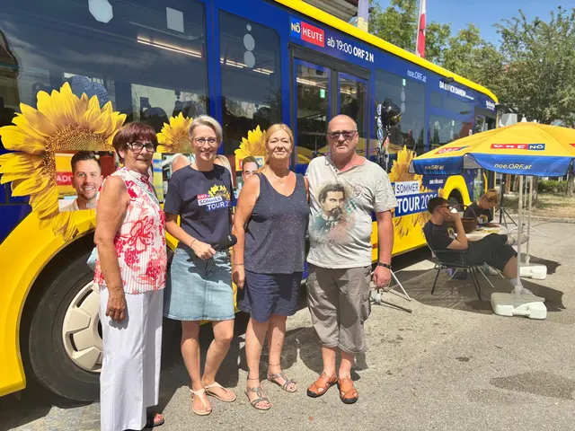 Gars am Kamp ging auf Sendung: Die ORF-Sommertour machte den Hauptplatz zur Radio-Bühne. | Foto: Markus Kahrer