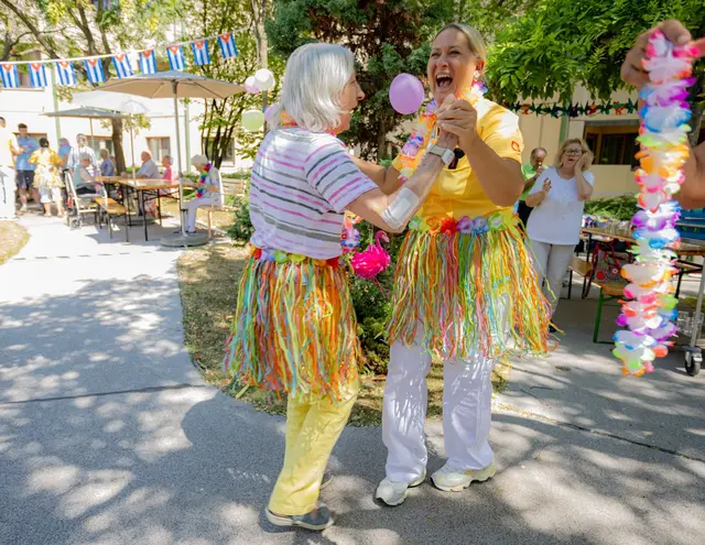 Bunte Röcke, Fähnchen und motivierte Hüften: Im Haus Wienerberg stieg eine Latinoparty. | Foto: Christine Fröschl