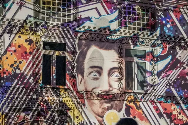 Von 13. bis 15. August verwandelt sich die Eisenerzer Innenstadt erneut in einen offenen Kulturraum zwischen Musik, Kunst, Performance und urbaner Zwischennutzung. | Foto: Rostfest/bergschaf