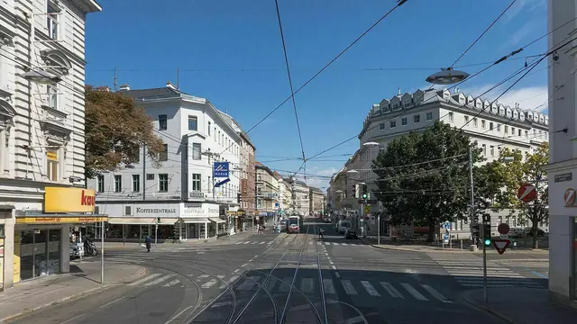Nach einer Bürgerbefragung soll die Wallensteinstraße vor allem grüner und fahrradfreundlicher werden.  | Foto: CreativeCommonsZero/Gugerell