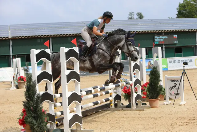 Regina Jilge und Tuktiri holen gleich zwei Siege in den Nachwuchsprüfungen. | Foto: Horsepic.at by Brunnmayr