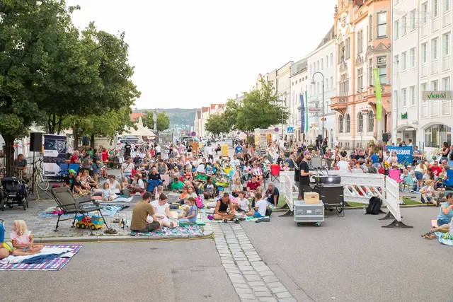 Der Stadtplatz als Lebensraum: Braunau mobil zeigte, dass der Ortskern mehr ist als ein Parkplatz. | Foto: Markus Imann