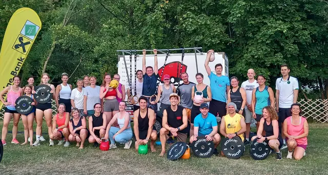 Viele Sportbegeisterte nutzten das Angebot, im ZwettlBad mit Trainer Gerald Grahofer zu trainieren. | Foto: Stadtgemeinde Zwettl