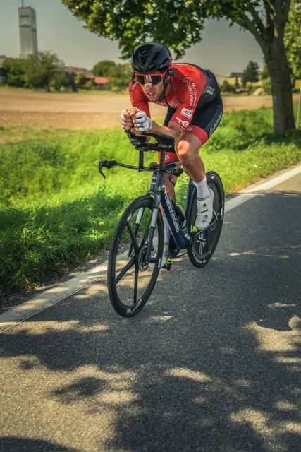 Dominik Maierhofer ist amtierender Europameister im Supported Ultracycling und belegte beim Race Across America 2024 den dritten Platz.  | Foto: Oliver Arndorfer