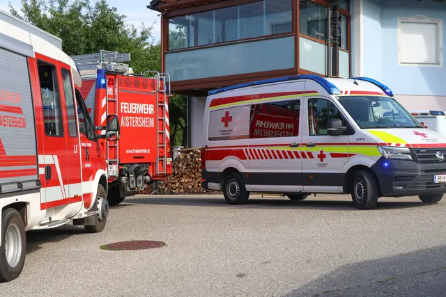 Der ältere Mann erlitt Verletzungen im Kopfbereich.  | Foto: laumat/Matthias Lauber