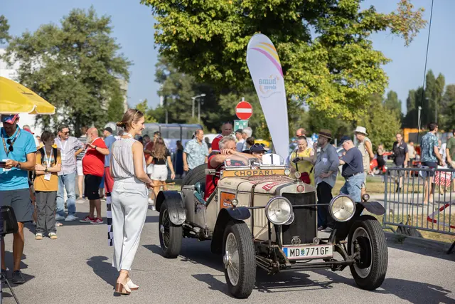 Es ist eine Zeitreise "in das Gute der Alten Zeit" – so bezeichnen es die Veranstalter der "Vienna Classic Days", die auch heuer in Wien stattfinden. (Archiv) | Foto: René Brunhölzl/MeinBezirk