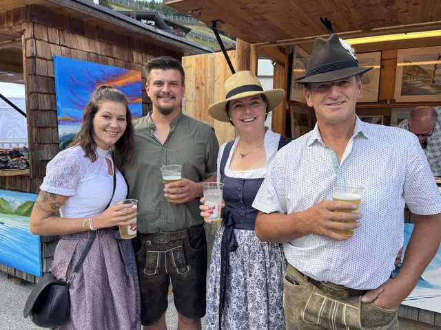 Nathalie, Thomas, Erni und Stefan genossen die festliche Stimmung. | Foto: Voithofer