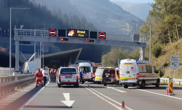 Der Gleinalmtunnel war während der Lösch-, Bergungs- und Aufräumarbeiten über zwei Stunden gesperrt.  | Foto: Symbolbild Asfinag