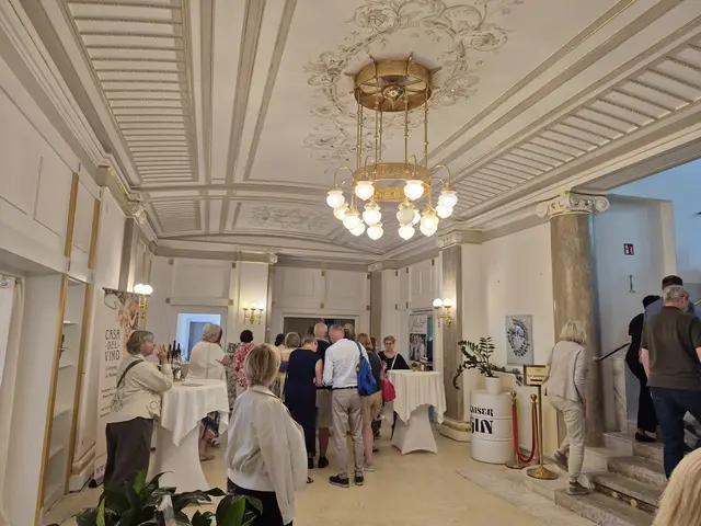 Pause ganz im Stile des 19. Jahrhunderts mit Erfrischungen
 | Foto: Andrea Stelzer