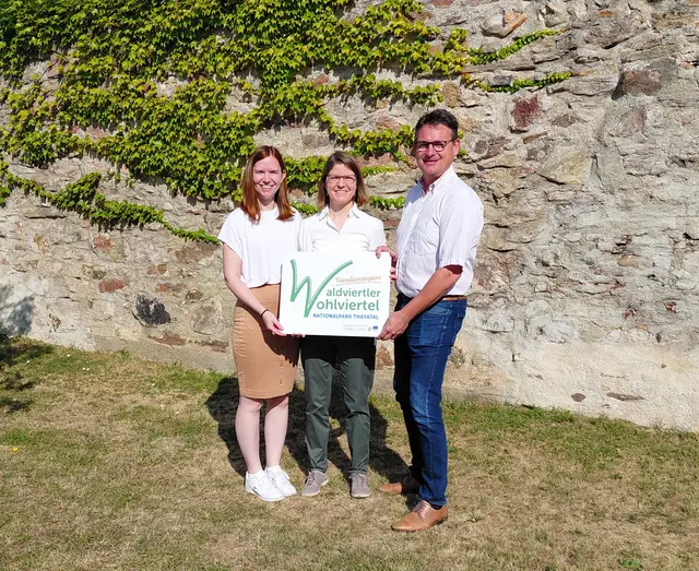 Neue Geschäftsführerin Verena Manhart, Obmann Franz Linsbauer und Projektmanagerin Daniela Zach. | Foto: LEADER