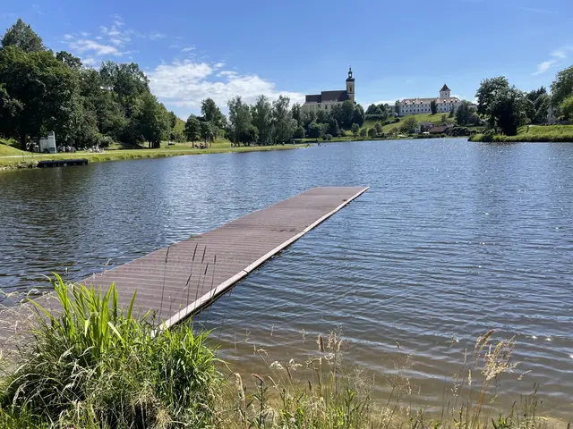 Der Badesee in Waldhausen verspricht sommerliche Abkühlung. | Foto: MeinBezirk Perg