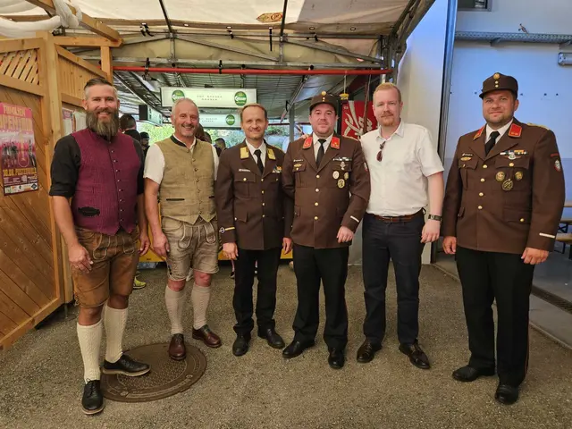 Kommandant Gerald Kleemaier und sein Team begrüßten die Ehrengäste.