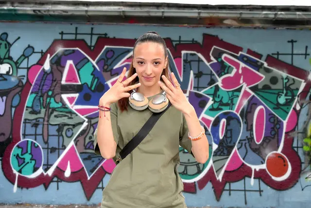 MeinBezirk sprach mit der 21-jährigen Wiener Rapperin Meduzza.  | Foto: Ronja Reidinger/MeinBezirk