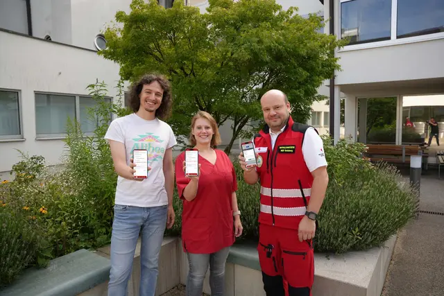 Die Smartphone-App „HE.DU“ steht seit kurzem allen haupt- und ehrenamtlichen Mitarbeiterinnen und Mitarbeitern des Roten Kreuzes Salzburg zur Verfügung. | Foto: Rotes Kreuz Salzburg