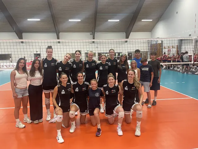 Eine kleine Gruppe wurde vom ÖVV zum Testspiel des Damen Nationalteams nach Maribor eingeladen. | Foto: Schlatte