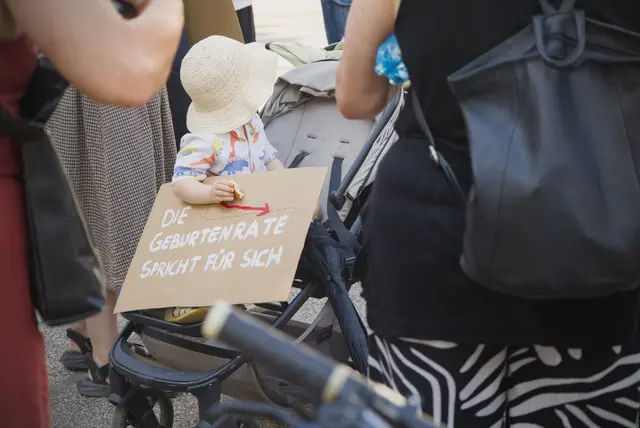 "Es war so eine Aufbruchsstimmung, viel geballte Wut und Energie war spürbar, auch der Wille, das so nicht weiter hinzunehmen", verrät Elisabeth Klatzer.  | Foto: FRAUEN*Streiken
