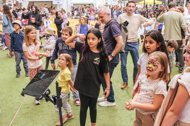 Ob Groß oder Klein: beim Landstraßenfest ist für jeden etwas dabei.  | Foto: Sunla Mahn