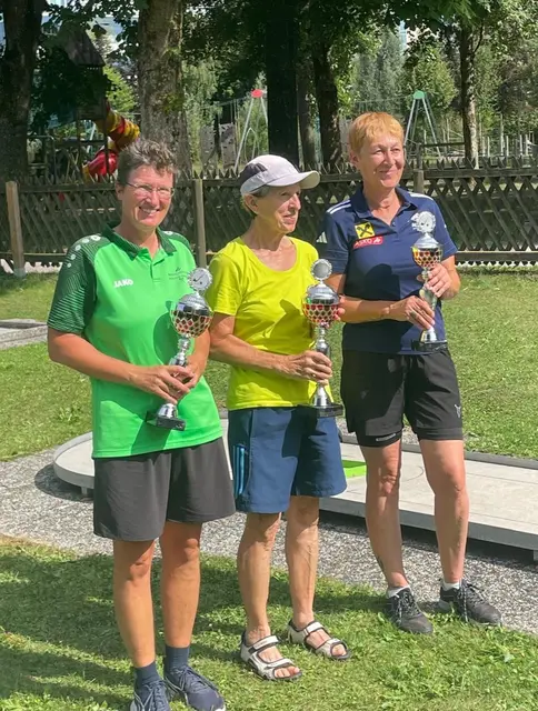 Siegerehrung "Weibliche Senioren 1" | Foto: ASKÖ Minigolf Sport Club Braunau