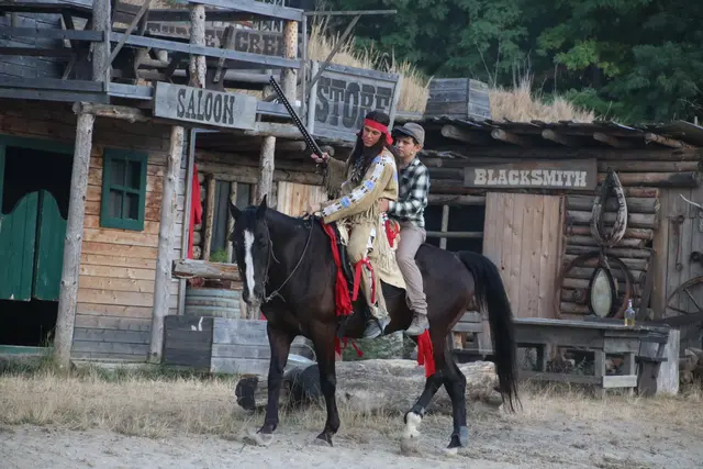 Szene aus "Winnetou und das Halbblut Apanatschi" in der Arena Wagram.