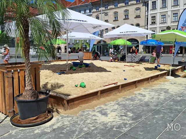 Summer in the City in Graz: Von 11. August bis 6. September herrst Strandfeeling am Hauptplatz.