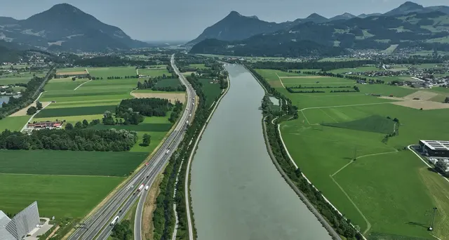 Oft wird die Transportwirtschaft nur mit Verkehr in Verbindung gebracht. Tatsächlich ist sie jedoch ein unverzichtbarer Bestandteil der regionalen Wertschöpfung. | Foto: Kirchner und Partner