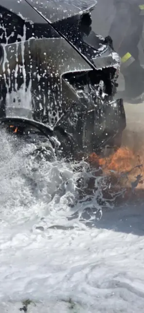 Ein E-Auto war in Brand geraten. | Foto: FF Kapfenberg-Stadt