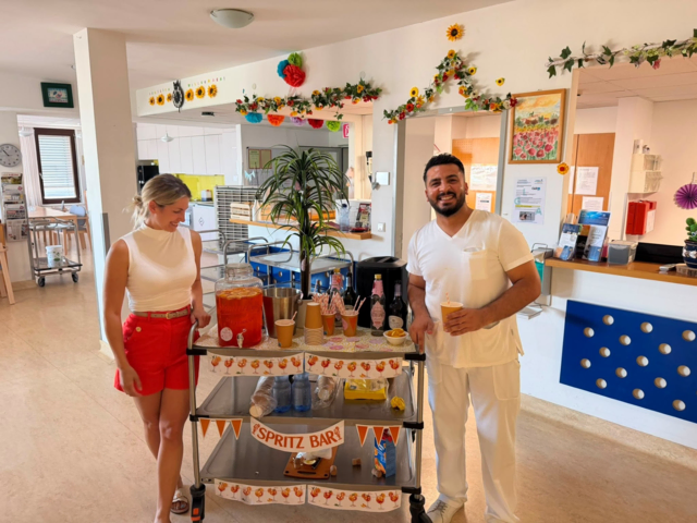 PD Tanja Felber mit Praktikant Abdula | Foto: PBZ Klosterneuburg