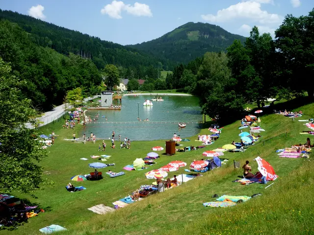 Die perfekte Wahl zur Abkühlung: Das Freibad in Frauenberg erfreut sich im Sommer hoher Beliebtheit. | Foto: Gemeinde Ardning