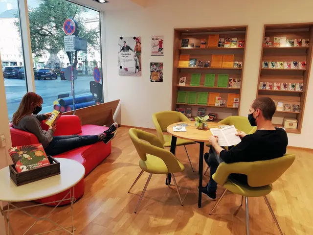 Im InfoEck erhalten Jugendliche Unterstützung bei Erasmus+-Projekten und Auslandsaufenthalten. | Foto: Waldauf