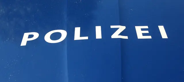 Die Täter versuchen, telefonisch an Bargeld und Wertsachen zu gelangen. | Foto: Archiv / Symbolbild