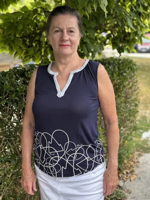 Gerlinde Rachbauer genießt ihren kürzlich angetretenen Ruhestand im grünen Bubing in St. Florian am Inn. "Da ist es ruhig. Aber wenn ich in das Stadtzentrum von Schärding komme, da ist der Lärm mit den vielen Autos und Motorrädern sowie bei manchen Veranstaltungen oftmals sehr laut", sagt sie. | Foto: Franz Gruber