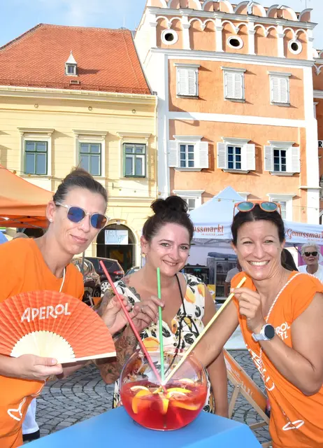 Schmeckt doch gut, Sabine Flatscher, Rebecca Freitag, Jaquelin Grebien  | Foto: Herbert Schleich