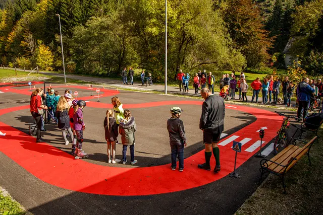 Der Verkehrsübungsplatz soll die Sicherheit im Straßenverkehr erhöhen. | Foto: Gemeinde Ardning