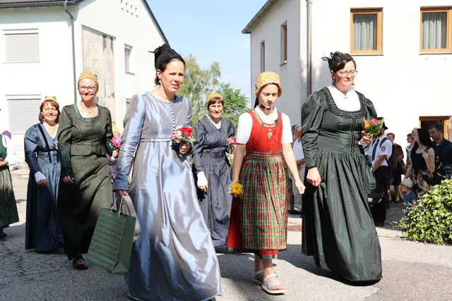 Goldhaubenfrauen | Foto: Kameradschaftsbund St. Thomas am Blasenstein 
