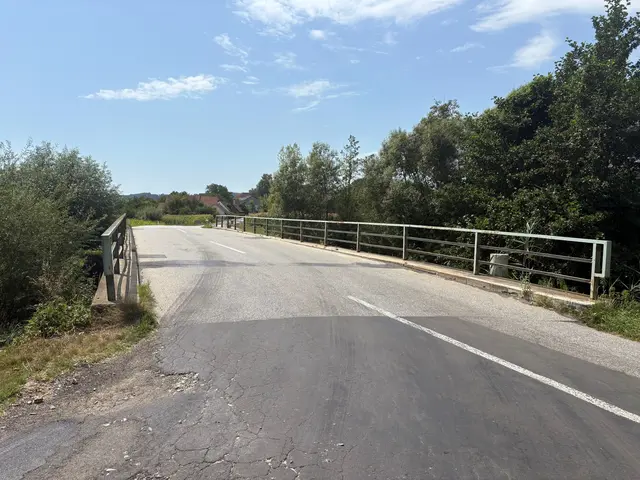 Aufgrund von Sanierungsverfahren ist die L 441, die Neudorferstraße, zwischen Ilz und Großwilfersdorf bis zum 20. November für den Verkehr gesperrt. | Foto: BBL Oststeiermark 