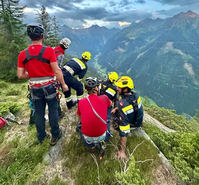 Am Dienstag wurden die Mitglieder der Freiwilligen Feuerwehr Untertal-Rohrmoos zu einem Waldbrand im Bereich des Seerieszinkens alarmiert. | Foto: Freiwillige Feuerwehr Untertal-Rohrmoos