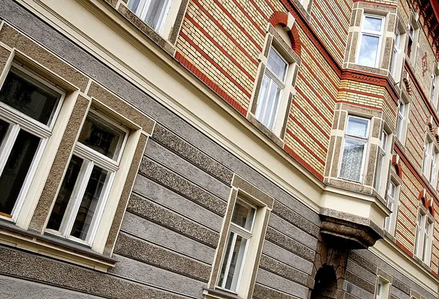 Auch den einzelnen Fassadenstrukturen widmet sich Riccabona in seinem Projekt. | Foto: Riccabona
